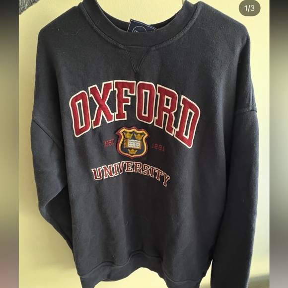 Tops - Oxford University Black Crewneck Sweatshirt